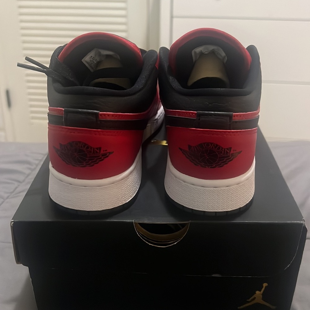 Like New ❤️ Air Jordan Low-Top Sneakers in Red and Black - Picture 4 of 7